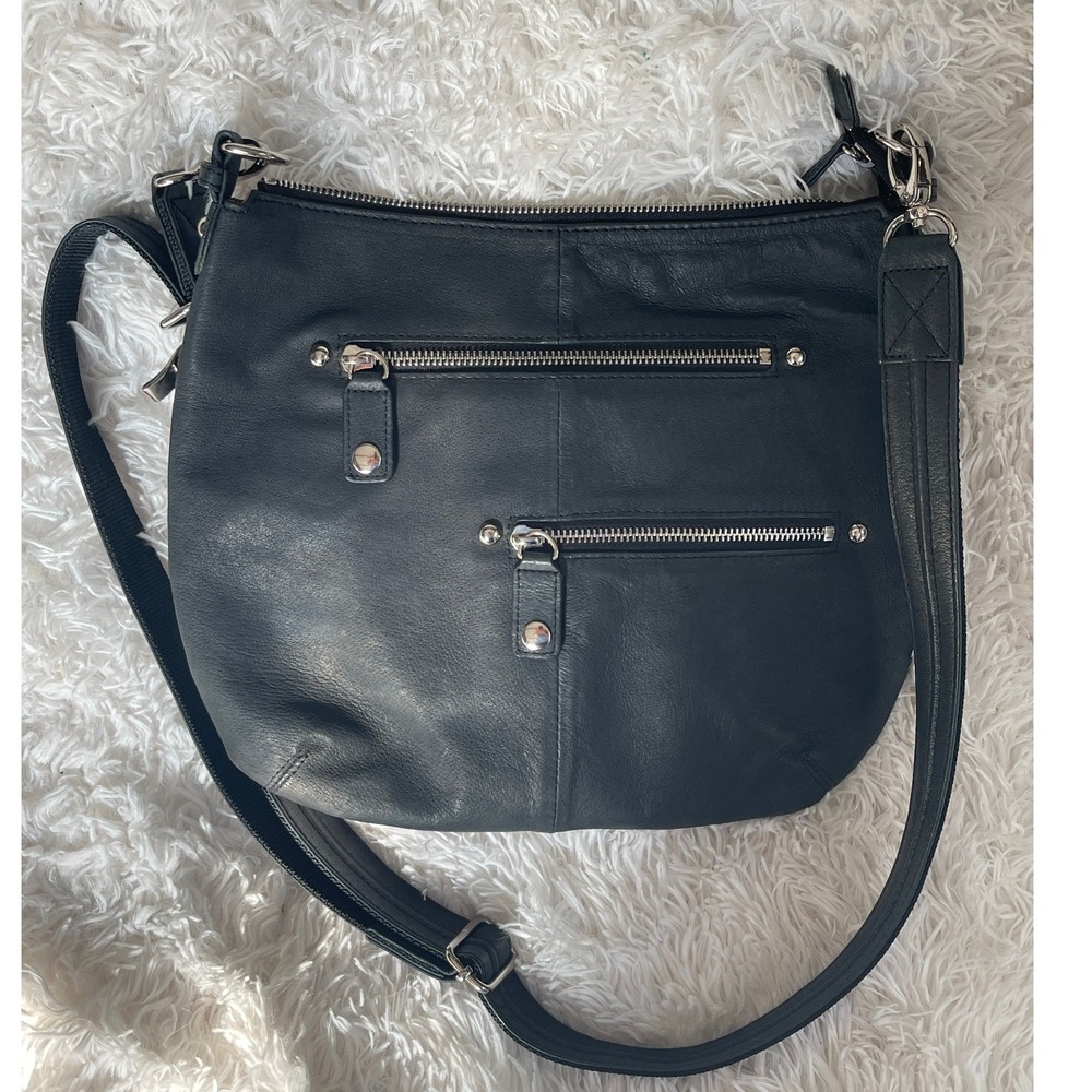 Gun Tote'n Mamas Black Leather Crossbody Bag Multi Zipper Pocket Silver Hardware